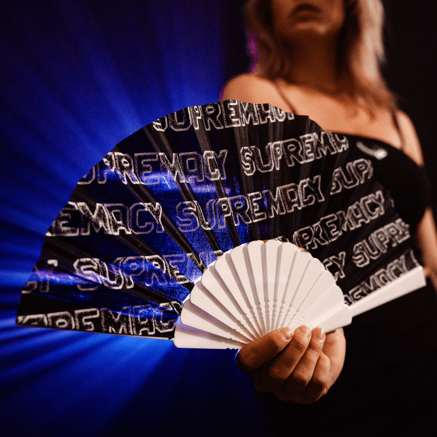 055 | Black/White Handfan